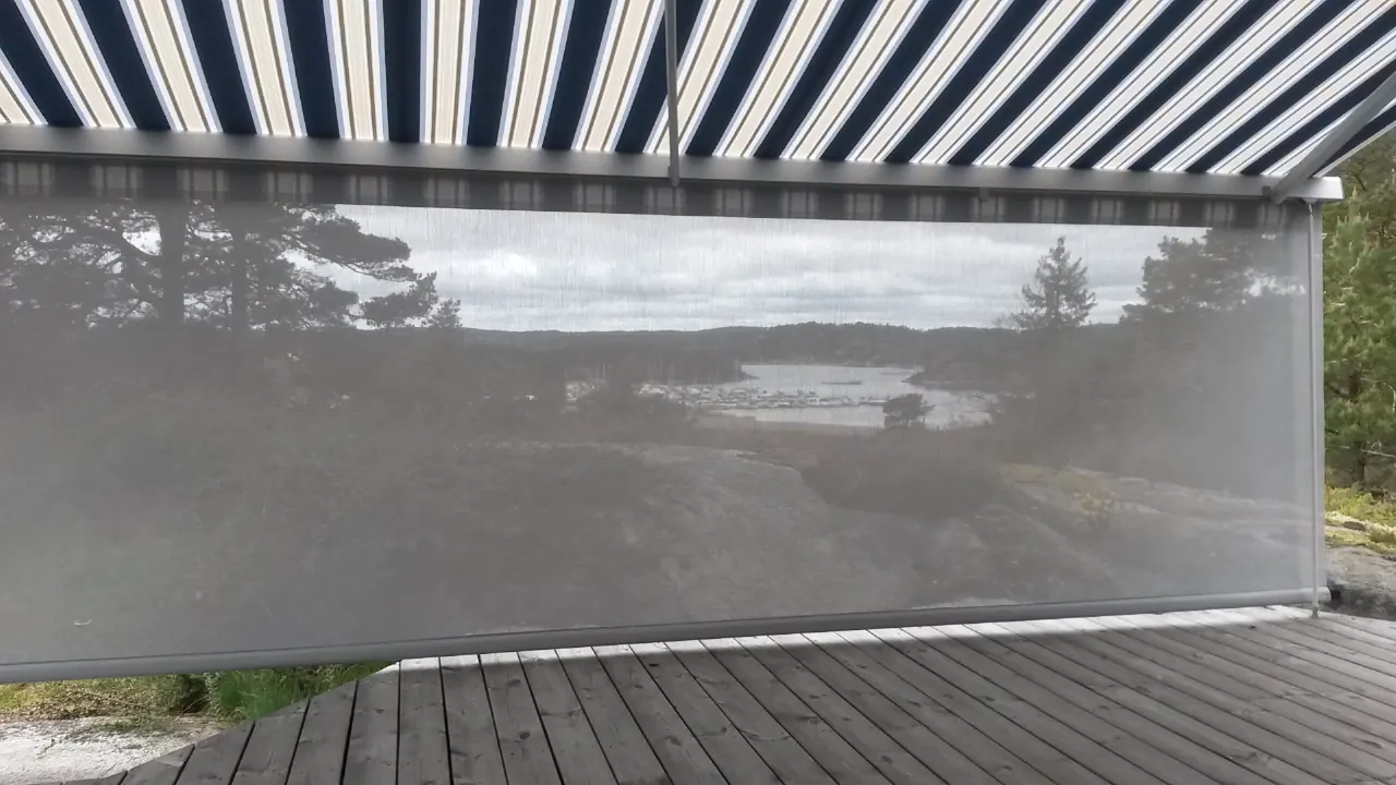 Nedsenkbar front fra REX foran terrasse