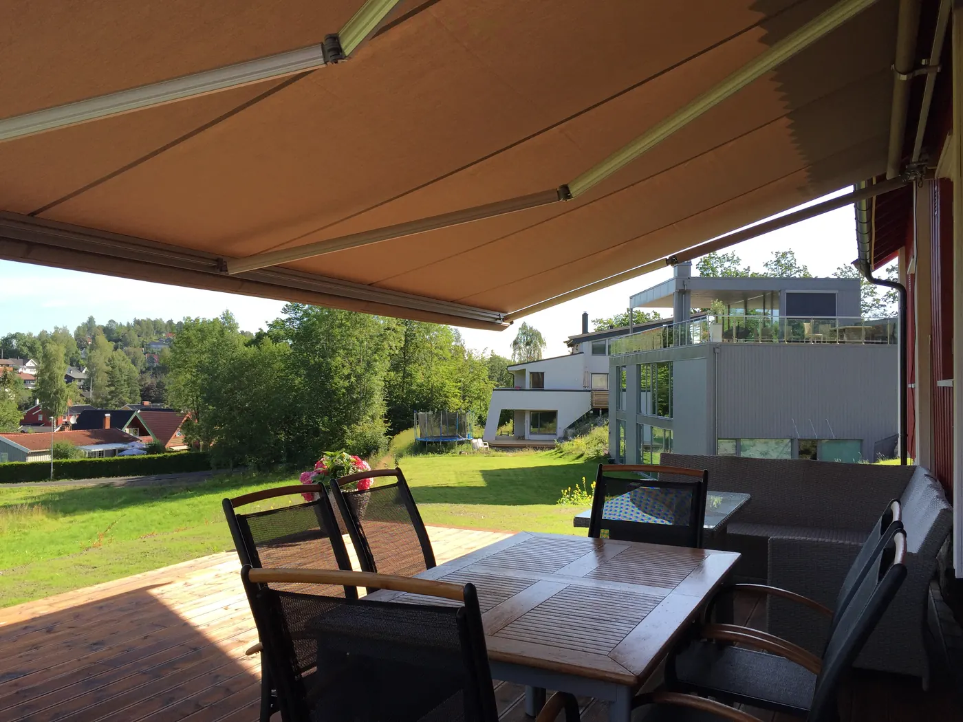 Markiseduker fra REX i rolige farger